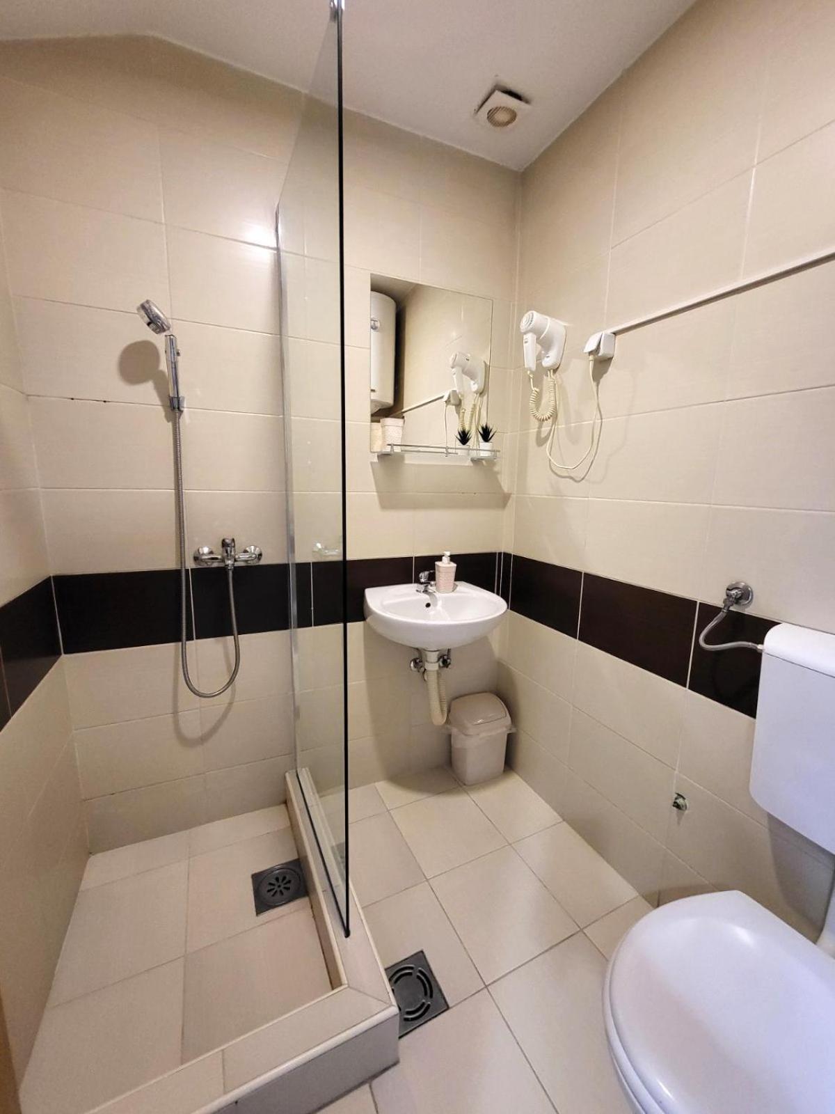 Guesthouse Ozegovic Belgrade Exterior photo